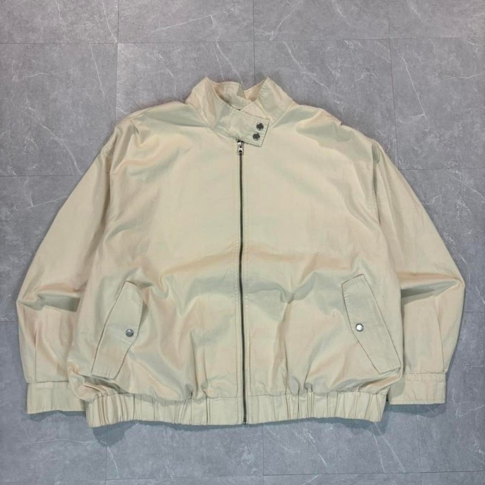 Levi's Cream vintage 90s bomber jacket #bomberjacket